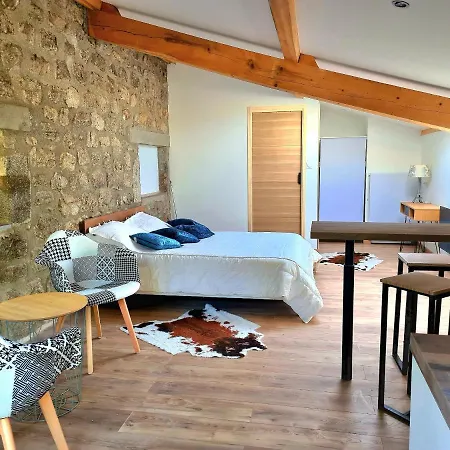 Lover Les Chaizes 3*