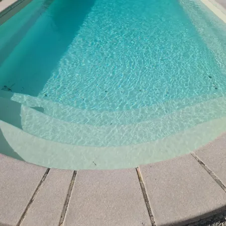 Lover Les Chaizes 住宿加早餐酒店 Saint-Romain-Lachalm